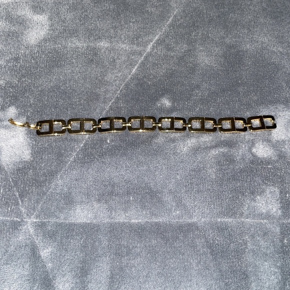 Preloved Christian Dior bracelet great condition size is 7.5” minor scratches. - Picture 5 of 10